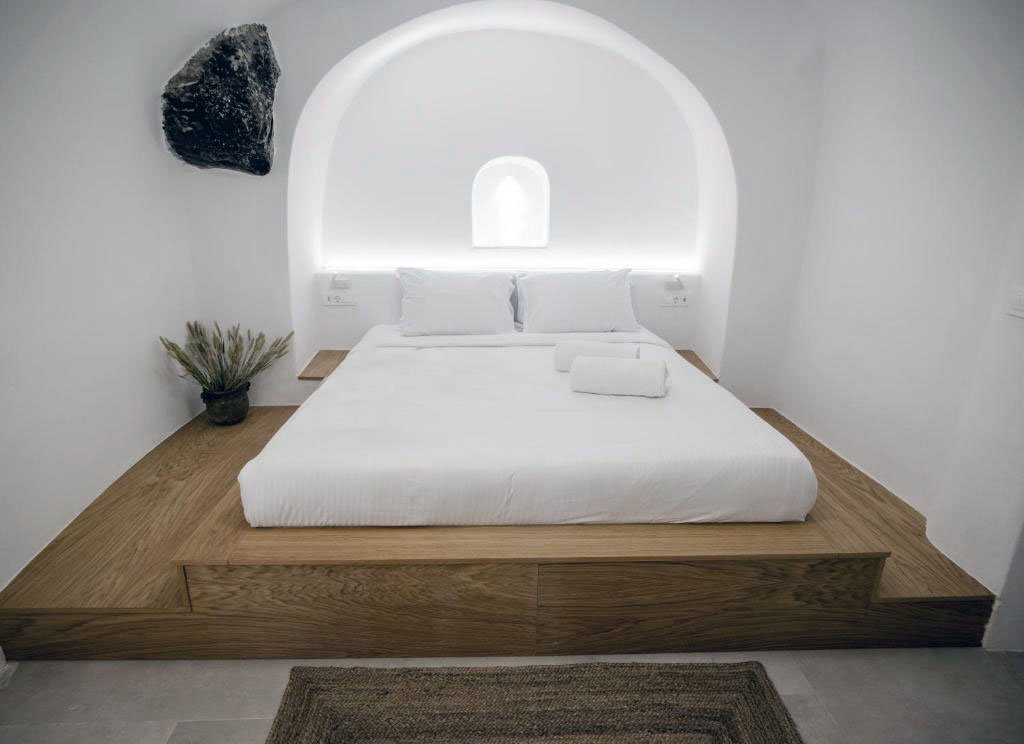 Vaulted cave bedroom